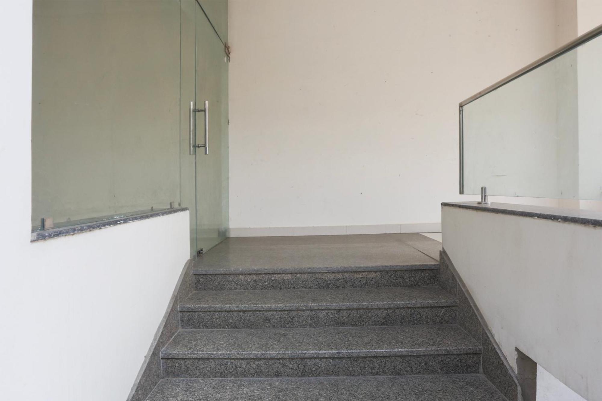Palette Calista Premium Resort Samalkha Exterior foto